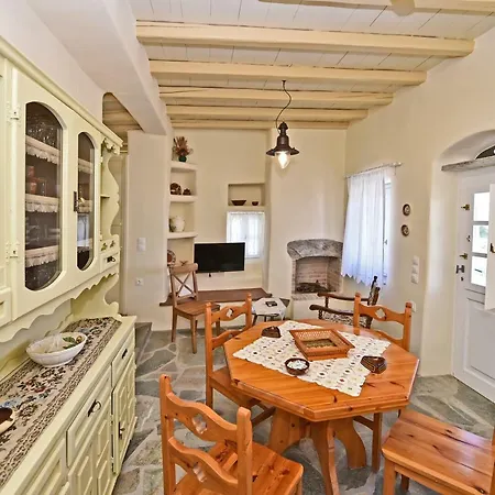 Avyes House Holiday home
